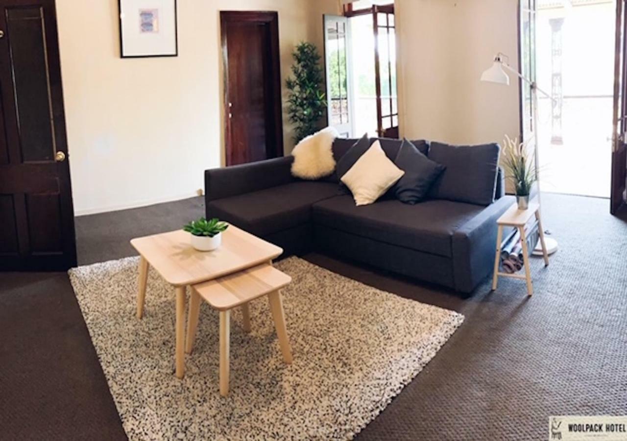 The Woolpack Hotel Mudgee Ngoại thất bức ảnh